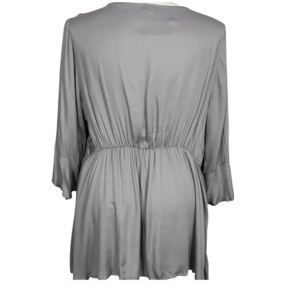 Torrid Tunic Top Womens Size 1 Gray Ruched Front Peplum Boho Flowy Rayon Blouse - Picture 2 of 10